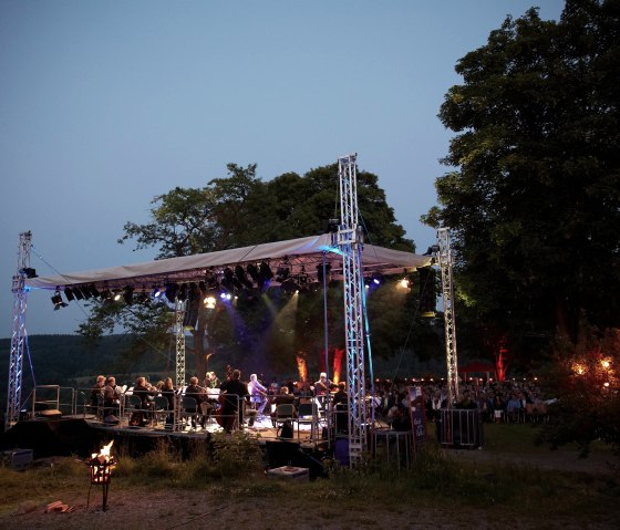 Bühne auf dem Burgberg, © copyright Fotostudios Nieder Daun